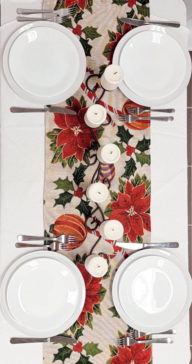 Festive Poinsettias Christmas Table Runner F07M5-8B-4
