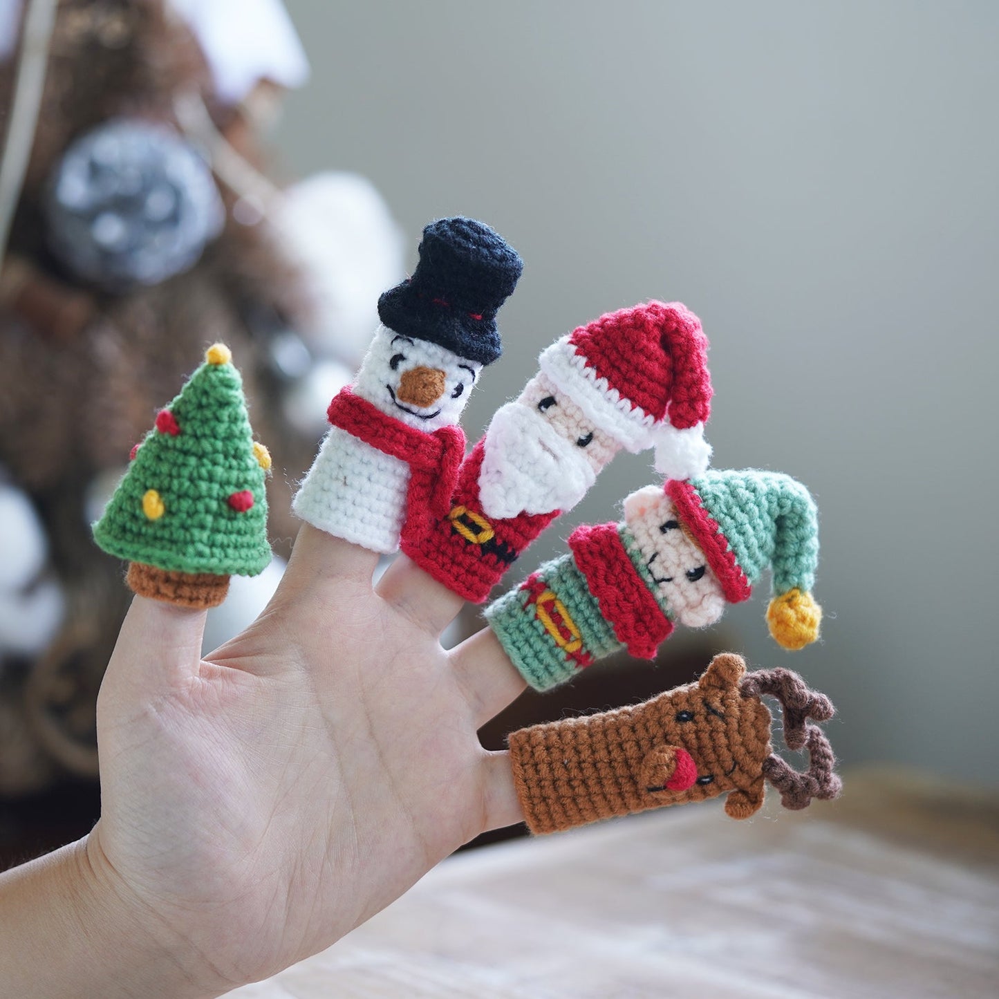 Christmas Amigurumi DIY Crochet Kit Wizardi F07N8-M238-2