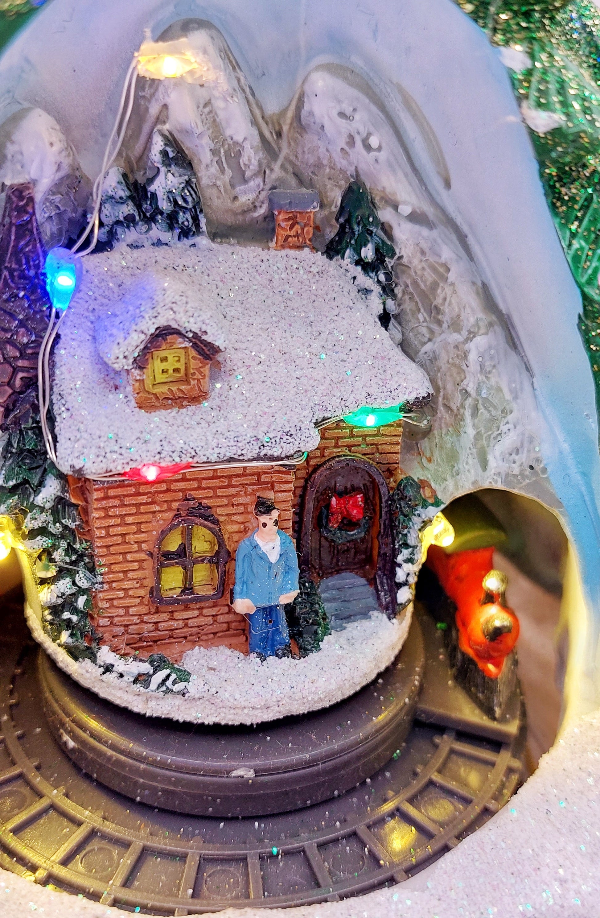 Christmas Tree with Winter Cottage and Train. Christmas Village Wizardi F07-N1-14-2309-3