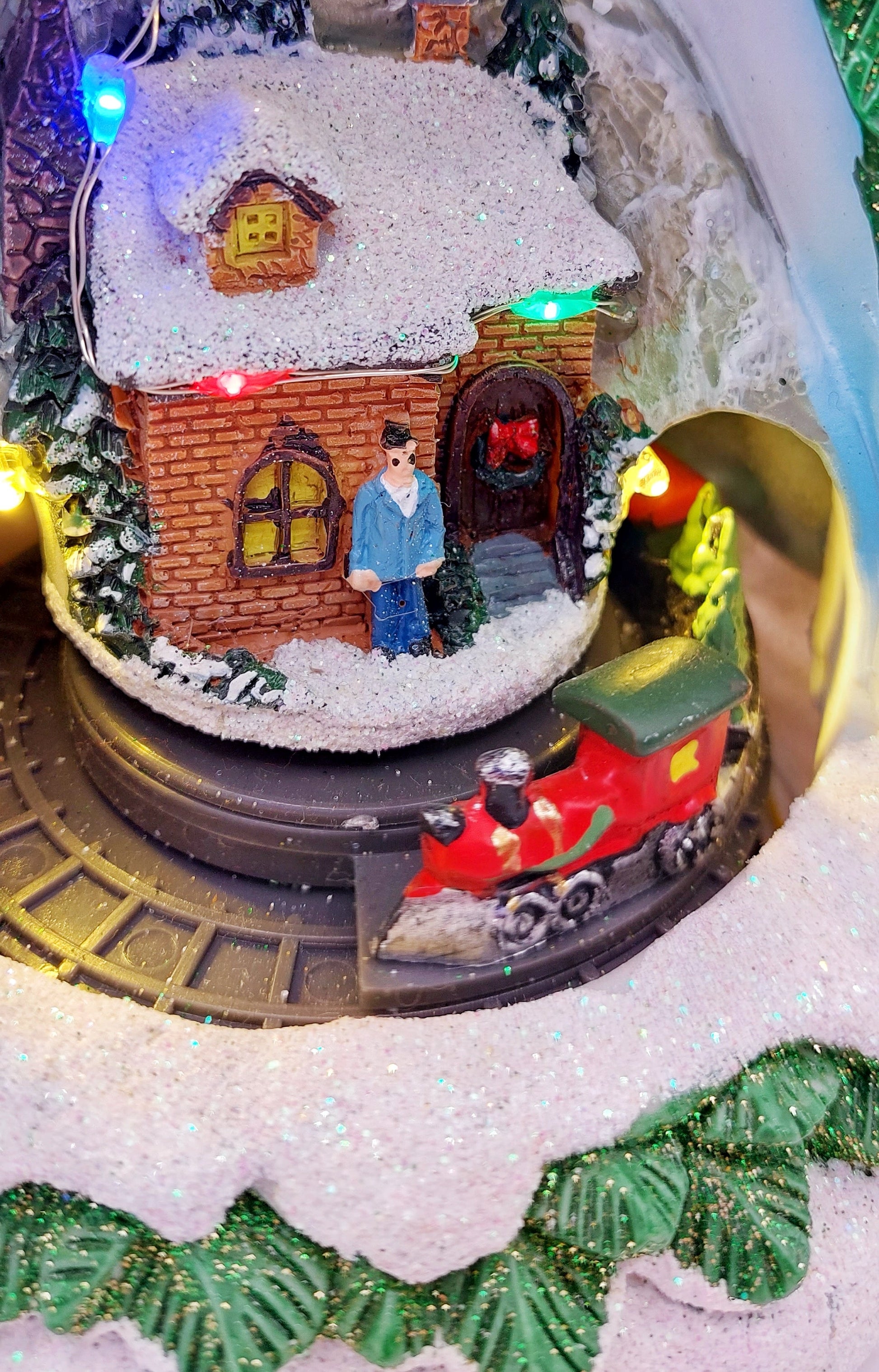 Christmas Tree with Winter Cottage and Train. Christmas Village Wizardi F07-N1-14-2309-4