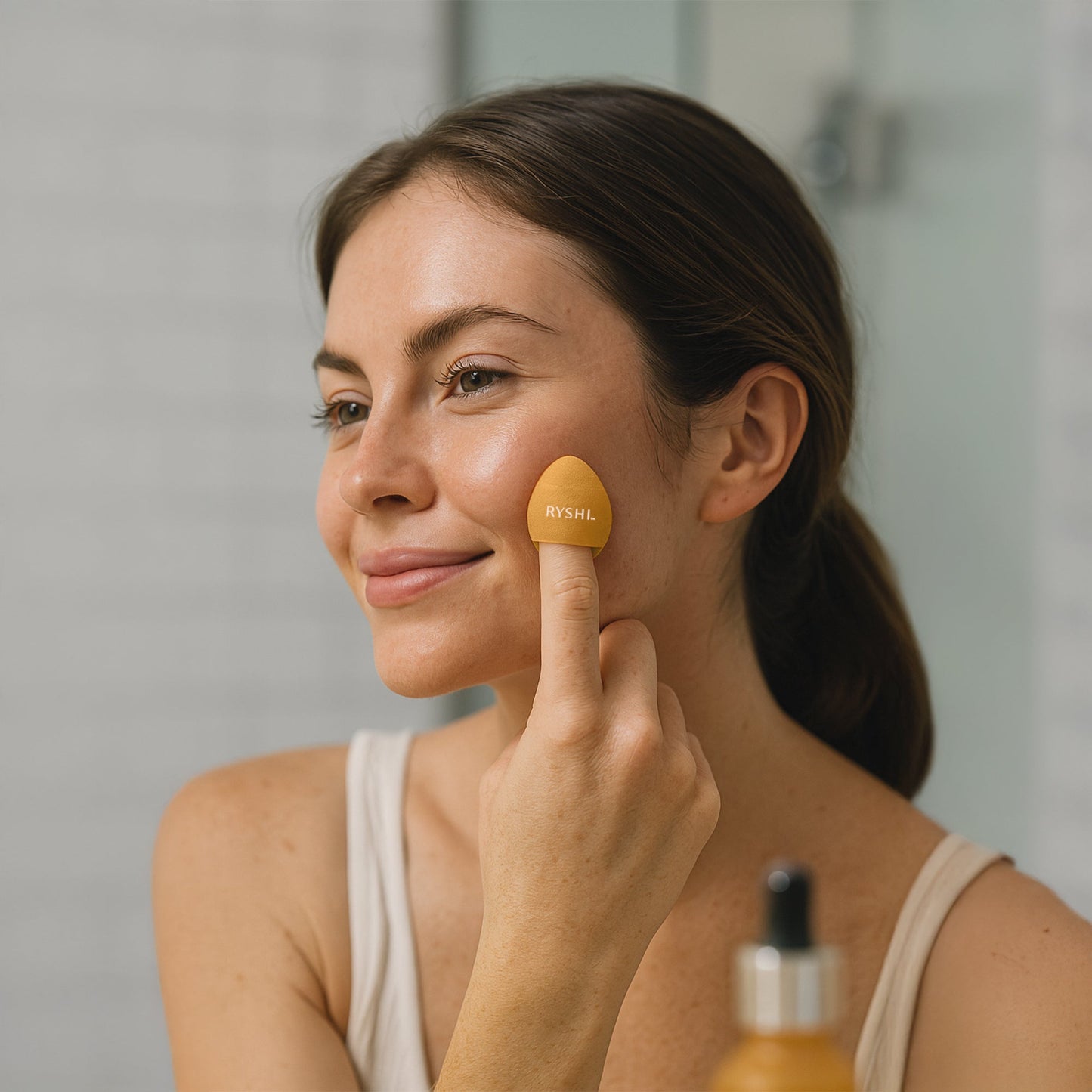 Flawless Finish Makeup Bundle: Finger Beauty Blenders + Reversible Sponge-2