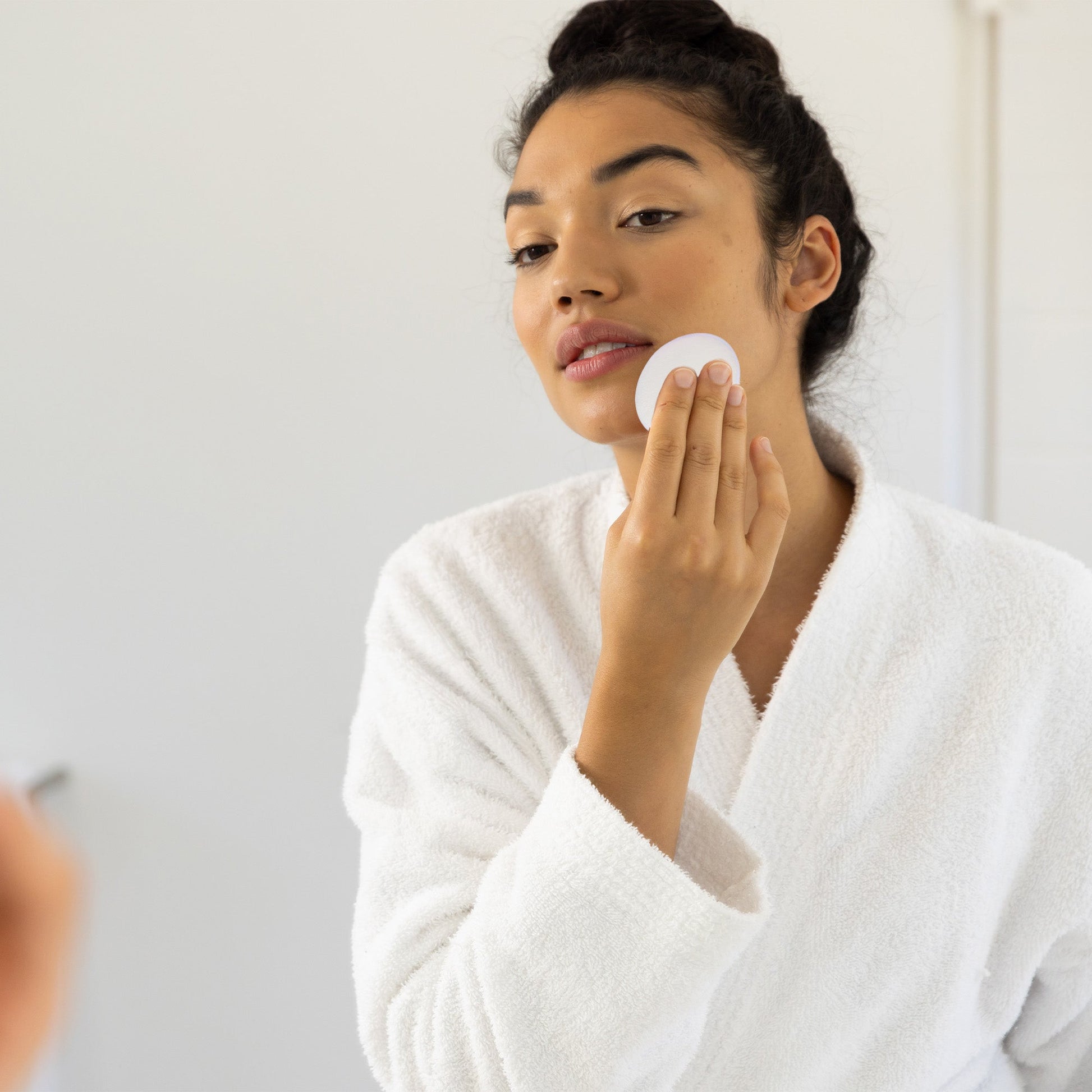 Flawless Finish & Fresh Skin Bundle: Reversible Sponge + Reusable Makeup Remover Cloths-2